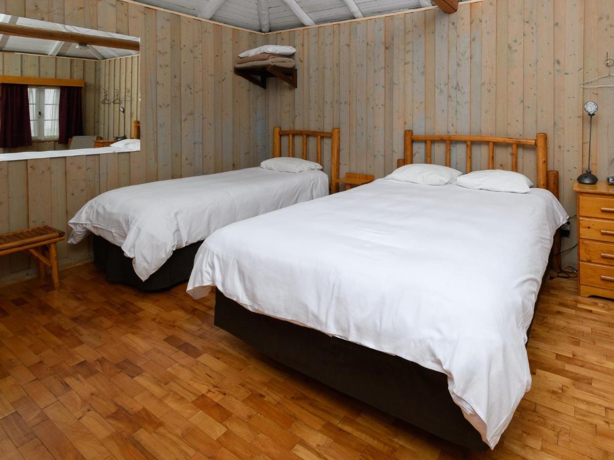 Au Pic De L'Aurore Motel-Chalets ペルセ エクステリア 写真