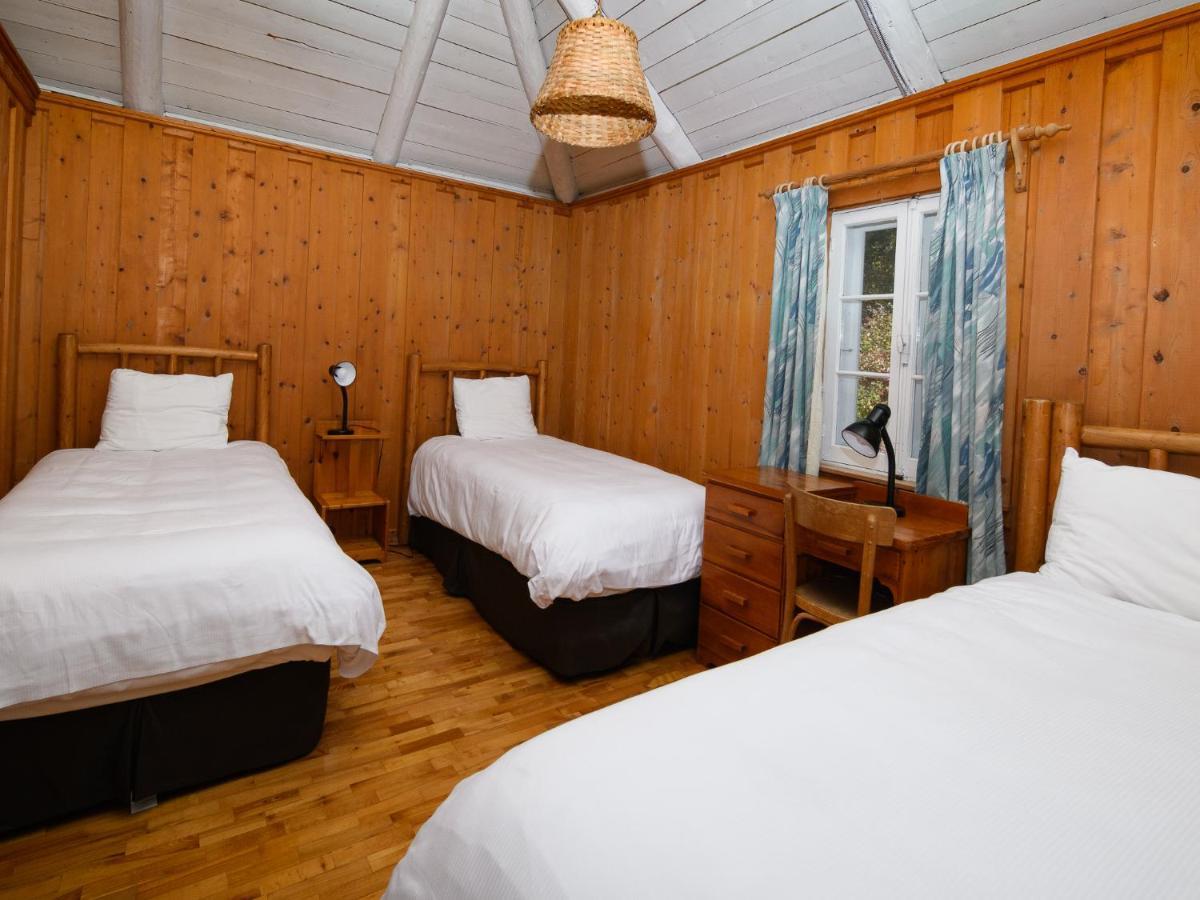 Au Pic De L'Aurore Motel-Chalets ペルセ エクステリア 写真