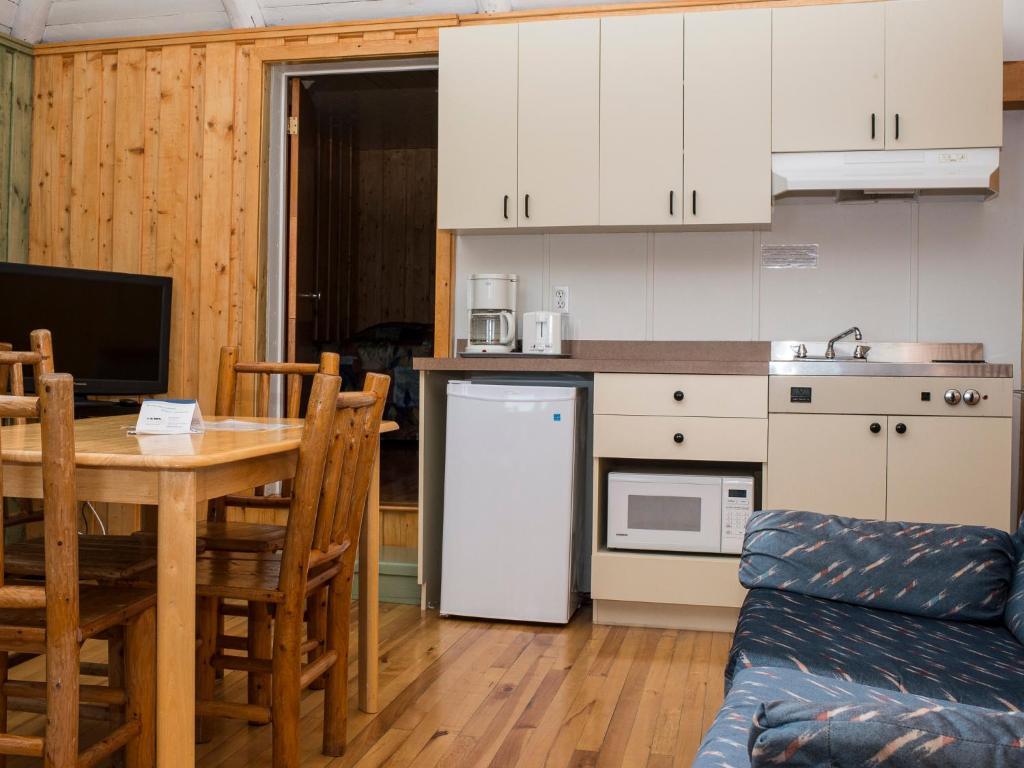 Au Pic De L'Aurore Motel-Chalets ペルセ 部屋 写真