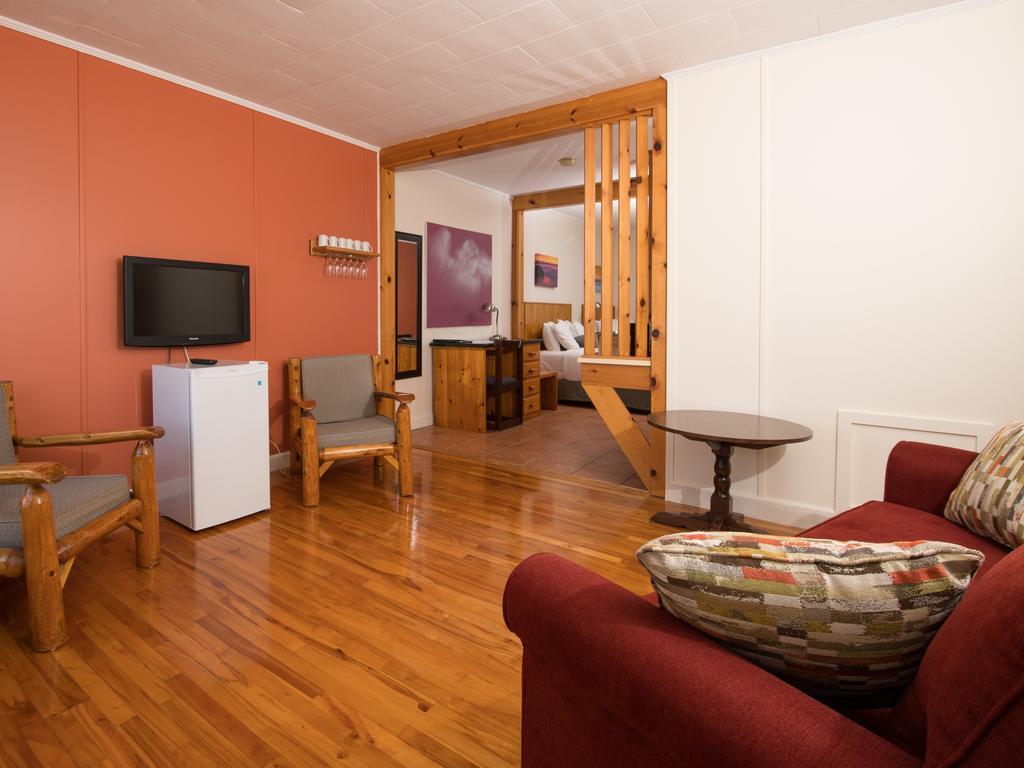 Au Pic De L'Aurore Motel-Chalets ペルセ エクステリア 写真