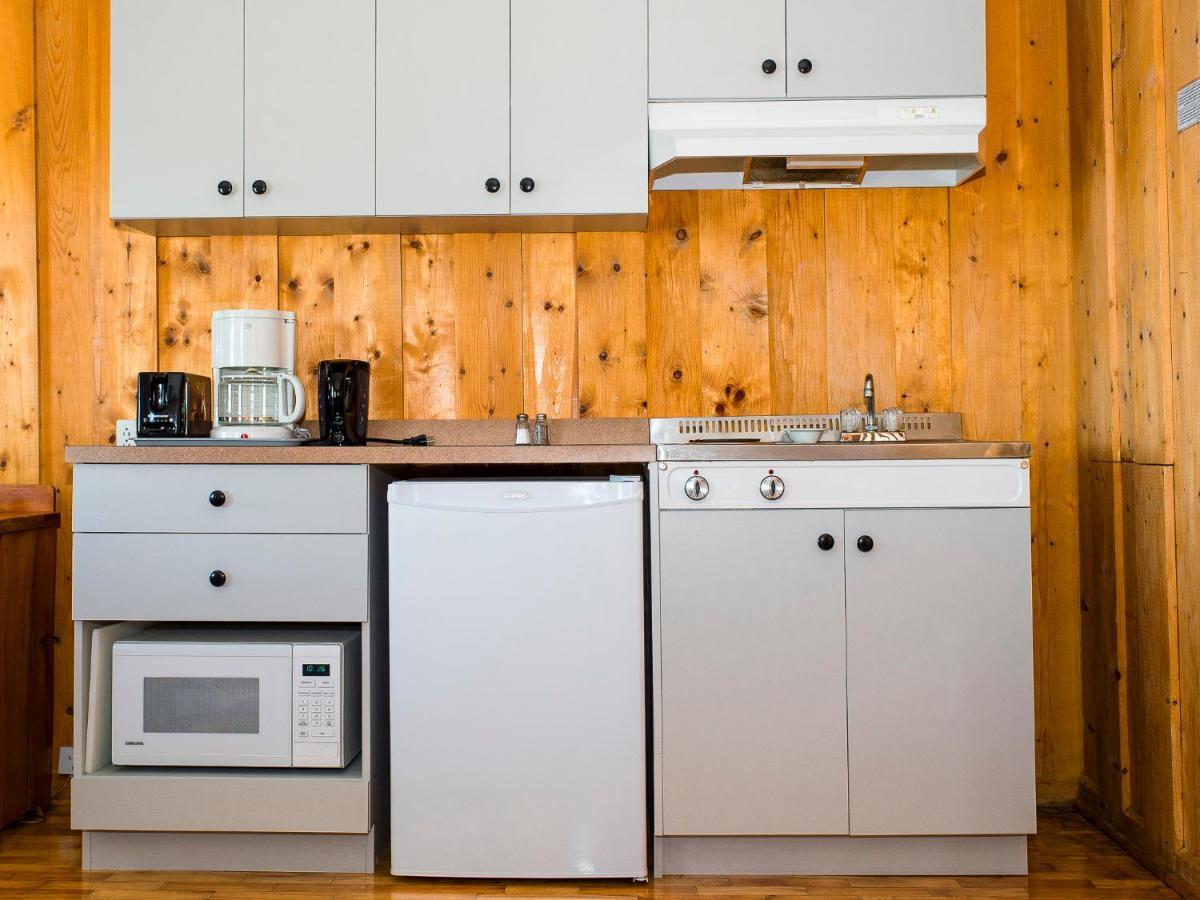 Au Pic De L'Aurore Motel-Chalets ペルセ 部屋 写真