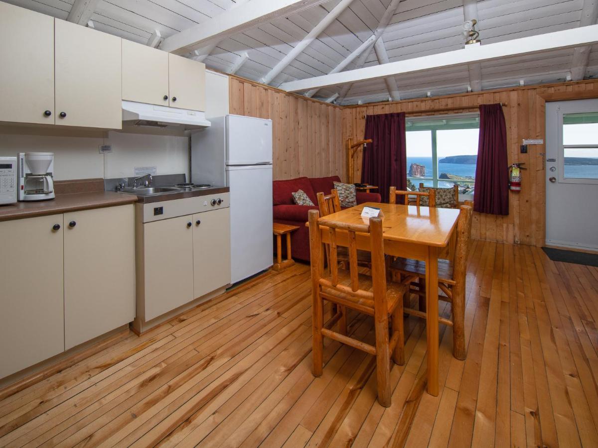 Au Pic De L'Aurore Motel-Chalets ペルセ エクステリア 写真